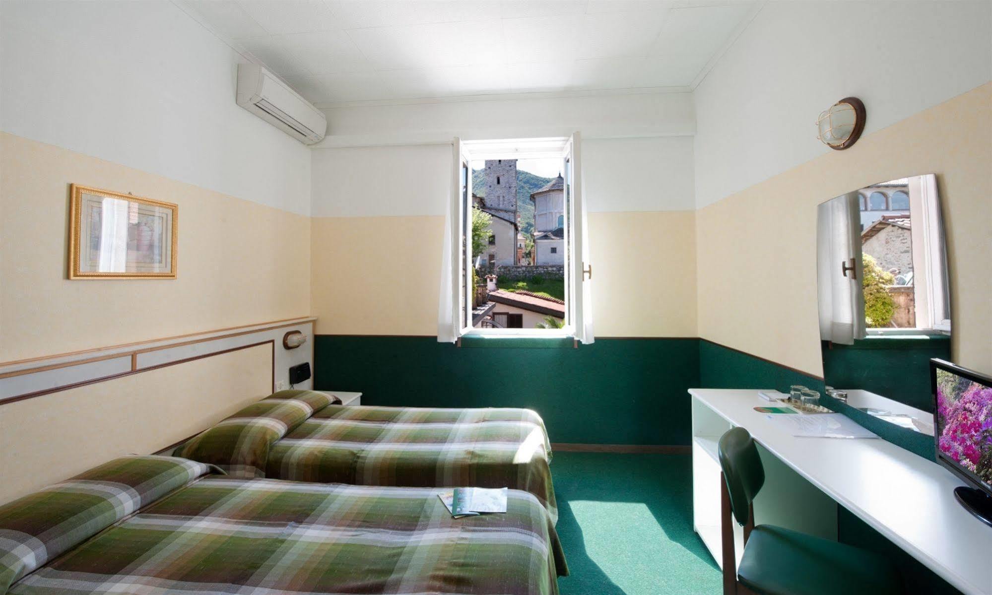 Hotel Eden バヴェーノ エクステリア 写真